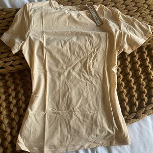 NWT Skims Fits Everybody T-Shirt - Sand